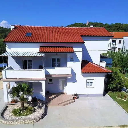 Frane & Ivanka Gabric Apartment Lopar